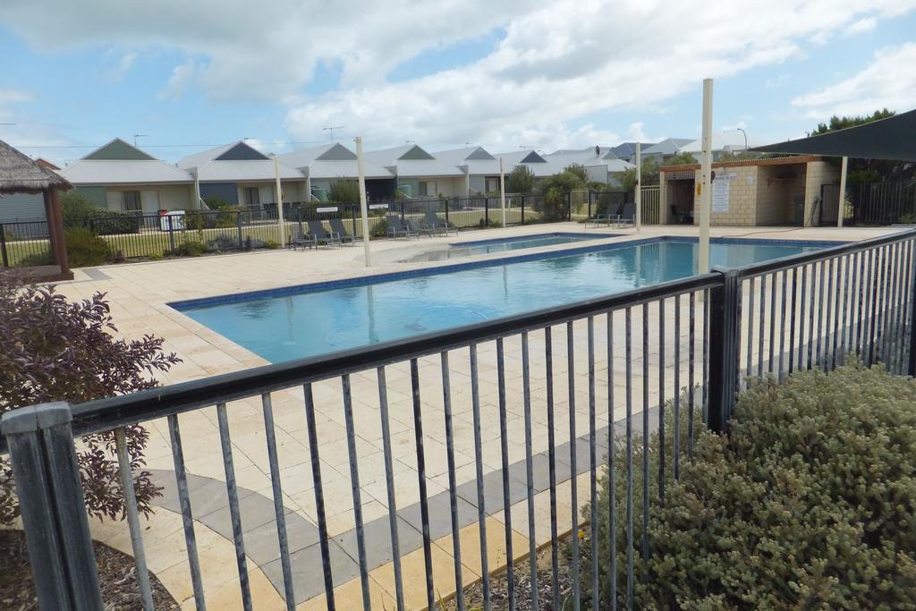 הוילה ג'וריאן Seafront Unit 50 מראה חיצוני תמונה