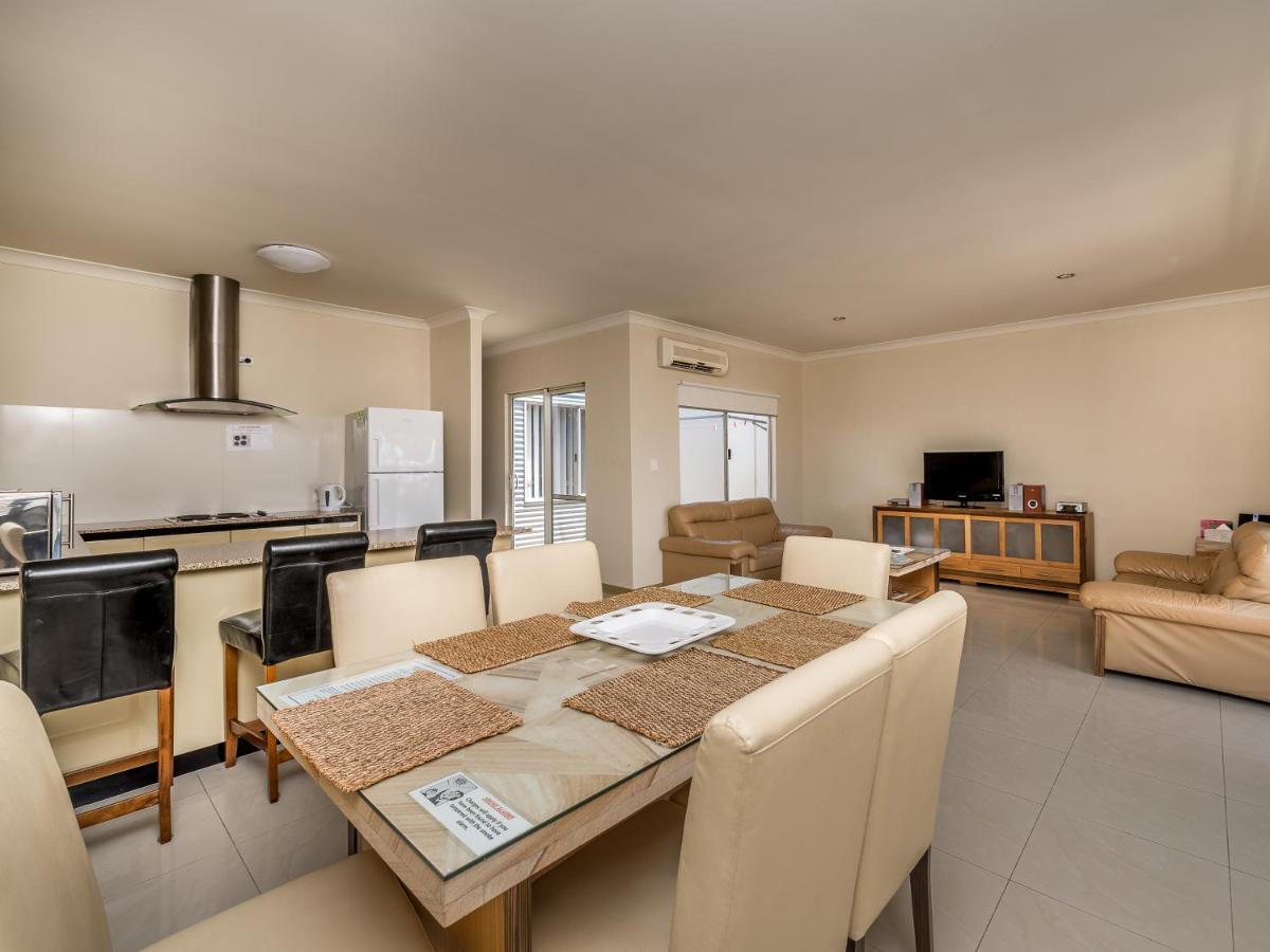 הוילה ג'וריאן Seafront Unit 50 מראה חיצוני תמונה